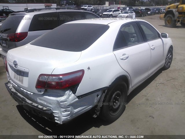 4T4BE46K09R052973 - 2009 TOYOTA CAMRY SE/LE/XLE WHITE photo 4