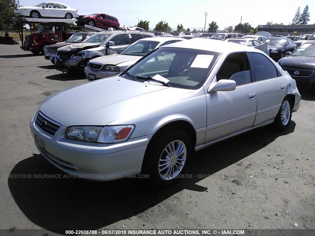 4T1BG22K81U791558 - 2001 TOYOTA CAMRY CE/LE/XLE 银色 照片 2