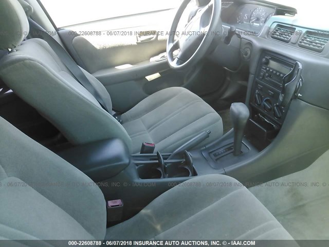 4T1BG22K81U791558 - 2001 TOYOTA CAMRY CE/LE/XLE 银色 照片 5