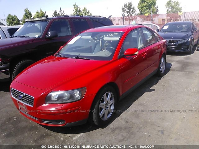 YV1MS682842013071 - 2004 VOLVO S40 T5 RED photo 2