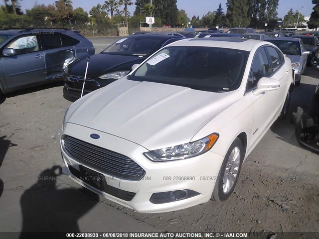 3FA6P0LU7DR254319 - 2013 FORD FUSION SE HYBRID WHITE photo 2