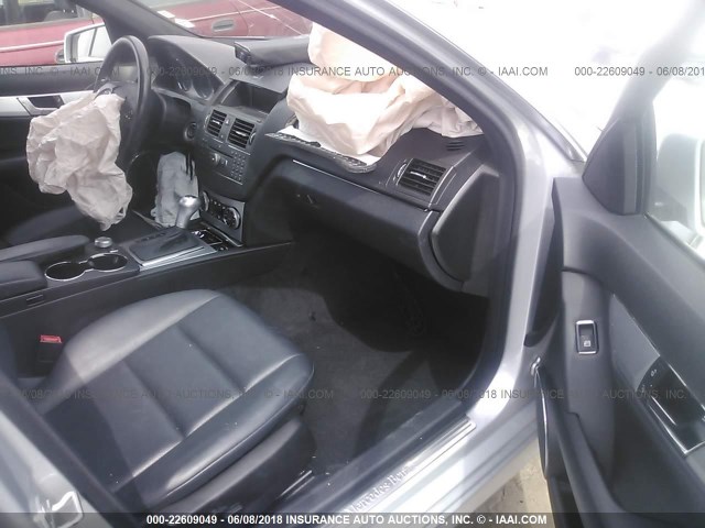 WDDGF5EB9AR108737 - 2010 MERCEDES-BENZ C 300 SILVER photo 5