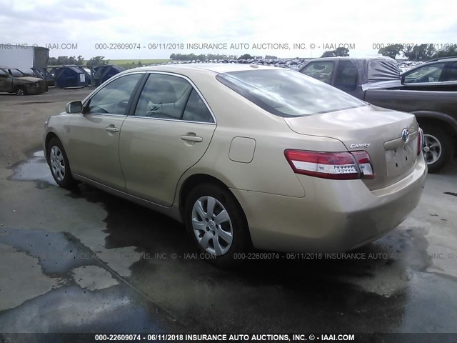 4T1BF3EK9AU057905 - 2010 TOYOTA CAMRY SE/LE/XLE 棕色 照片 3