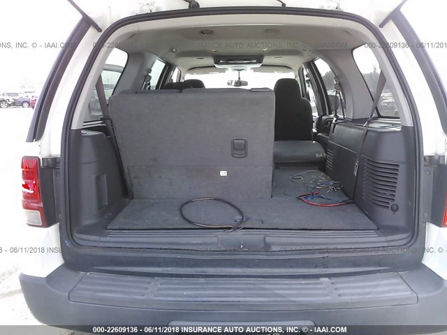 1FMRU15W44LA33596 - 2004 FORD EXPEDITION XLT თეთრი ფოტო 8