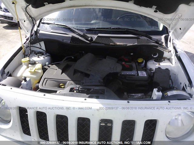 1C4NJPFB6CD515568 - 2012 JEEP PATRIOT LATITUDE WHITE photo 10