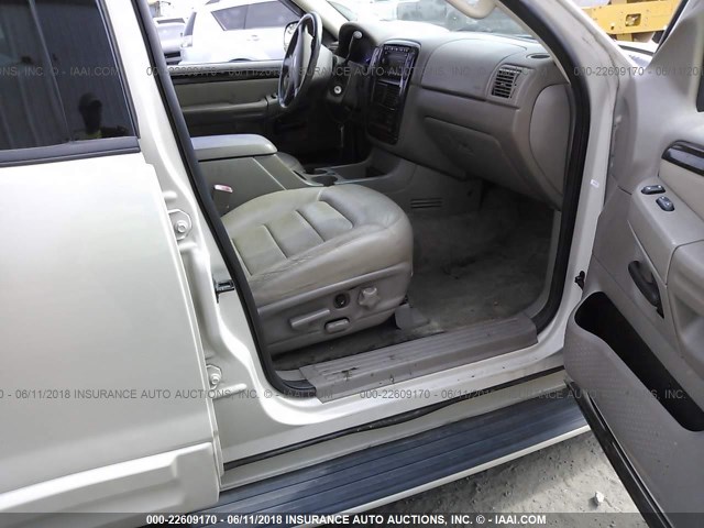 1FMZU75W25ZA25045 - 2005 FORD EXPLORER LIMITED 白色 照片 5
