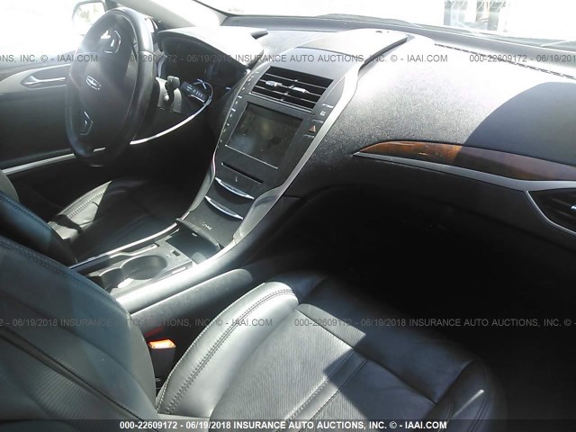 3LN6L2LUXGR624874 - 2016 LINCOLN MKZ HYBRID GRAY photo 5