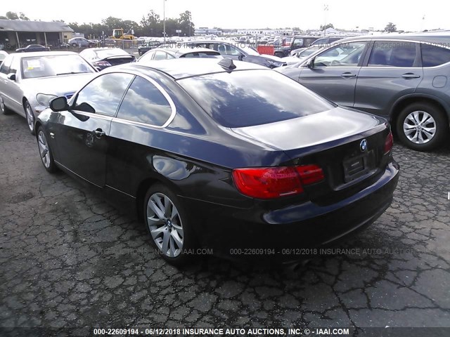 WBAKF3C55BE442405 - 2011 BMW 328 XI BLACK photo 3