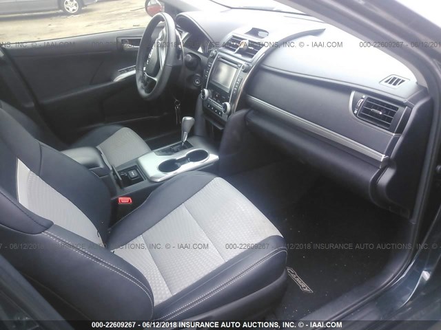 4T1BF1FK2DU288653 - 2013 TOYOTA CAMRY L/SE/LE/XLE 黑色 照片 5