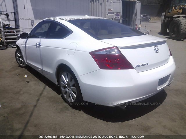 1HGCS22828A010672 - 2008 HONDA ACCORD EXL WHITE photo 3