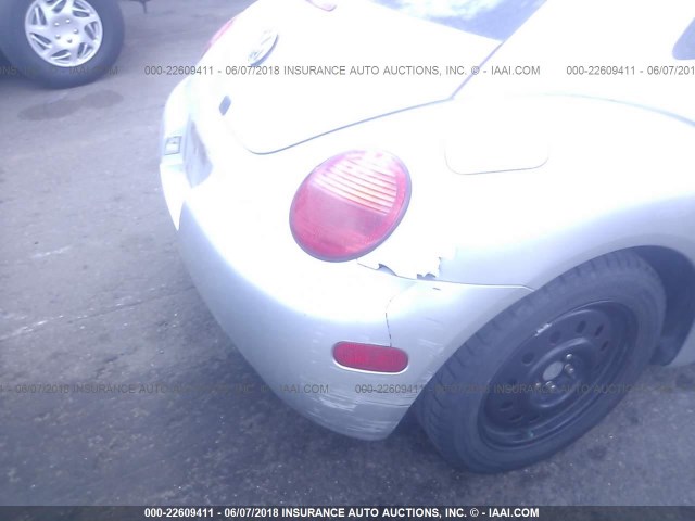3VWBA21CXYM494870 - 2000 VOLKSWAGEN NEW BEETLE GL 银色 照片 6