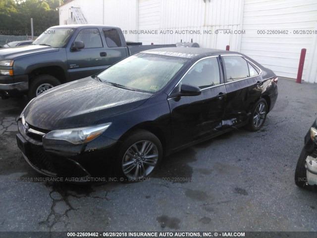 4T1BF1FK8GU226890 - 2016 TOYOTA CAMRY LE/XLE/SE/XSE BLACK photo 2