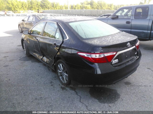 4T1BF1FK8GU226890 - 2016 TOYOTA CAMRY LE/XLE/SE/XSE BLACK photo 3