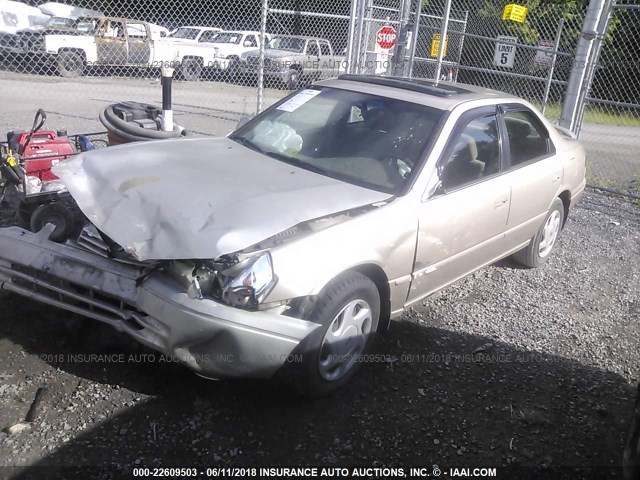 JT2BF22KXW0132749 - 1998 TOYOTA CAMRY CE/LE/XLE TAN photo 2