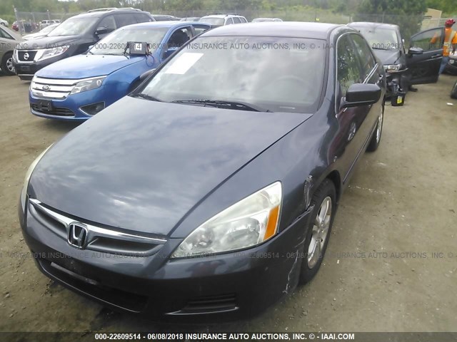 1HGCM563X7A167617 - 2007 HONDA ACCORD SE GRAY photo 2