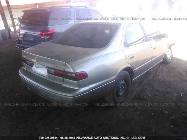 JT2BG22K8X0266710 - 1999 TOYOTA CAMRY LE/XLE GOLD photo 4