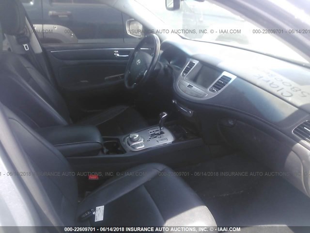 KMHGC4DF6BU119142 - 2011 HYUNDAI GENESIS 4.6L SILVER photo 5