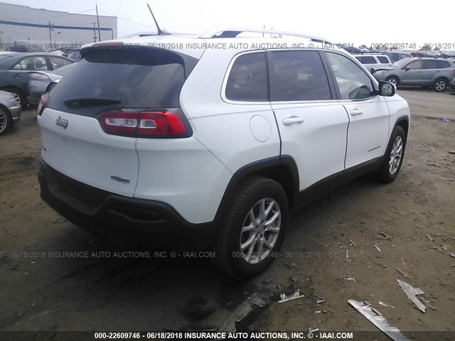 1C4PJMCB8HW575844 - 2017 JEEP CHEROKEE LATITUDE WHITE photo 4