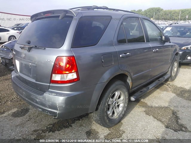 KNDJD733255399351 - 2005 KIA SORENTO EX/LX GRAY photo 4