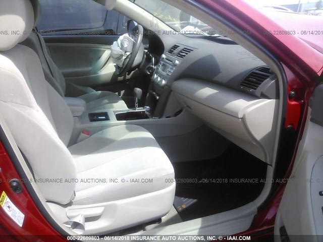 4T4BE46K79R128592 - 2009 TOYOTA CAMRY SE/LE/XLE 红色 照片 5