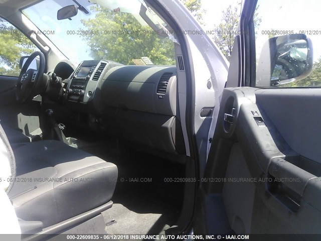 5N1AN0NW2FN667050 - 2015 NISSAN XTERRA X/S/PRO-4X SILVER photo 5