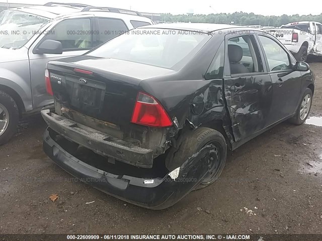 1FAHP34N07W252723 - 2007 FORD FOCUS ZX4/S/SE/SES 黑色 照片 4