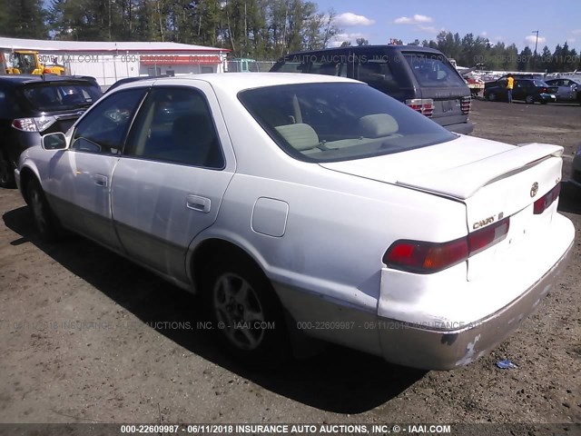 JT2BG28K7X0367809 - 1999 TOYOTA CAMRY LE/XLE 白色 照片 3