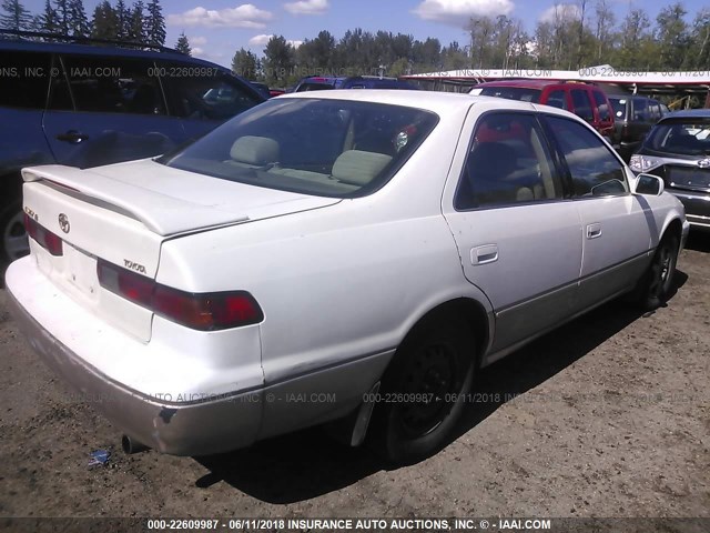 JT2BG28K7X0367809 - 1999 TOYOTA CAMRY LE/XLE 白色 照片 4