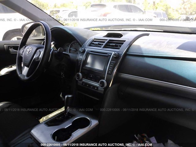 4T1BF1FK7CU107769 - 2012 TOYOTA CAMRY SE/LE/XLE BLACK photo 5