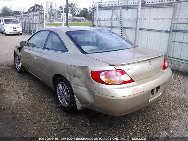 2T1CE22P02C009892 - 2002 TOYOTA CAMRY SOLARA SE GOLD photo 3