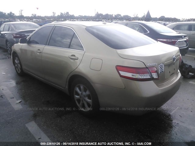 4T1BF3EK1BU192426 - 2011 TOYOTA CAMRY SE/LE/XLE 金色 照片 3