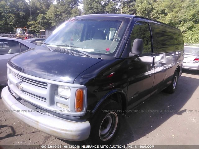 1GCFG15W711243728 - 2001 CHEVROLET EXPRESS G1500  BLACK photo 2