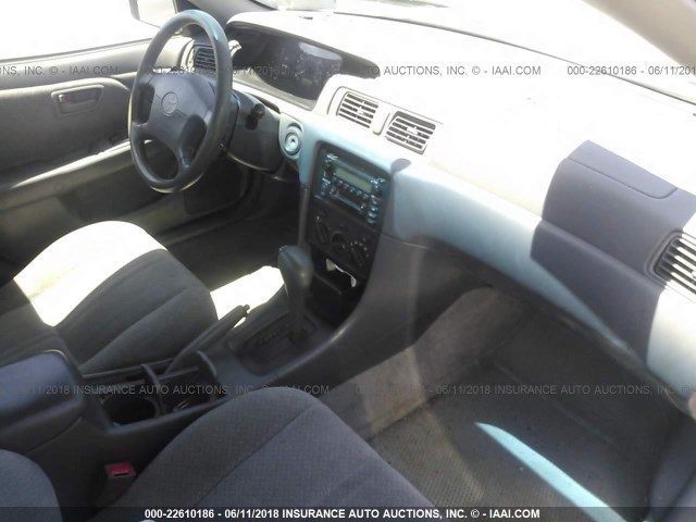 JT2BF22K2Y0238678 - 2000 TOYOTA CAMRY CE/LE/XLE 银色 照片 5