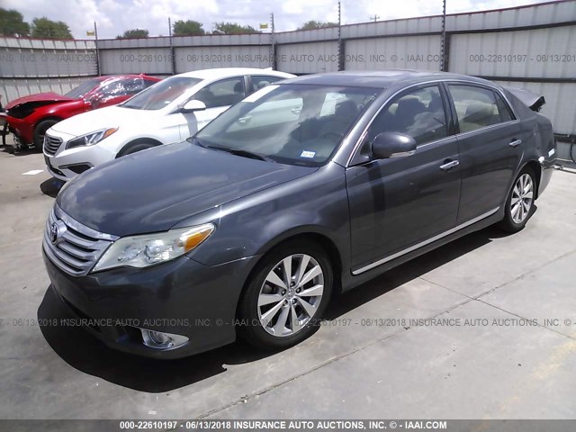 4T1BK3DB3BU393399 - 2011 TOYOTA AVALON LIMITED GRAY photo 2