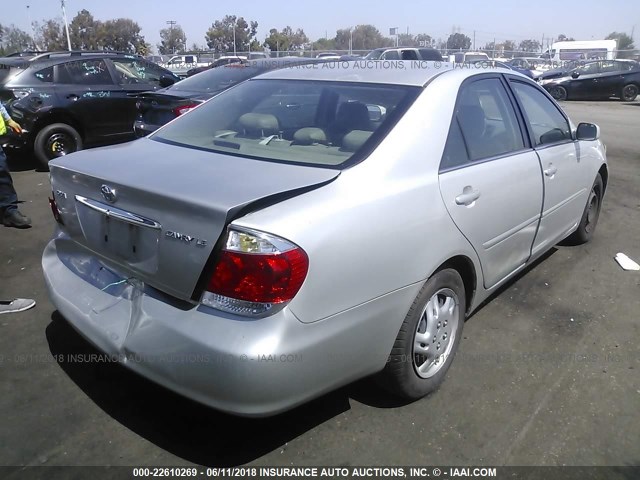 4T1BE32K56U737816 - 2006 TOYOTA CAMRY LE/XLE/SE SILVER photo 4