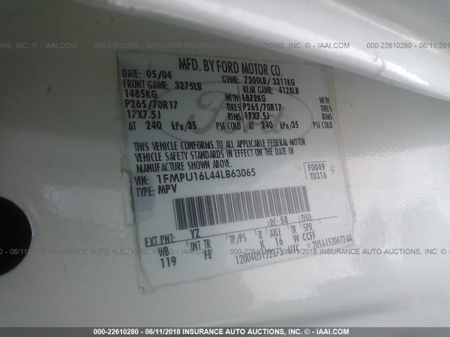 1FMPU16L44LB63065 - 2004 FORD EXPEDITION XLT WHITE photo 9