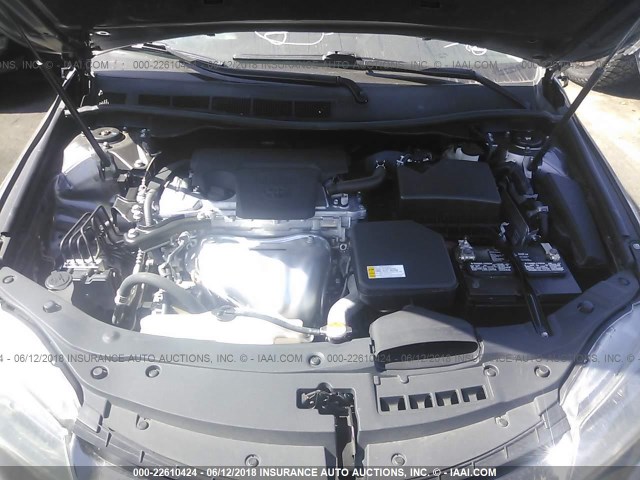 4T1BF1FK0GU189012 - 2016 TOYOTA CAMRY LE/XLE/SE/XSE GRAY photo 10