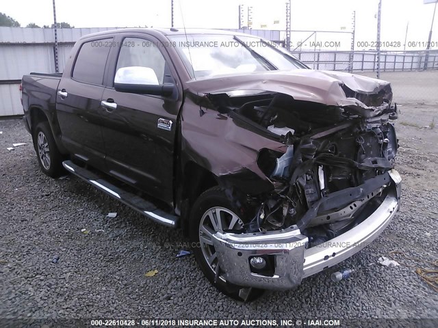 5TFAW5F10HX638364 - 2017 TOYOTA TUNDRA CREWMAX 1794/PLATINUM 深棕色 照片 1