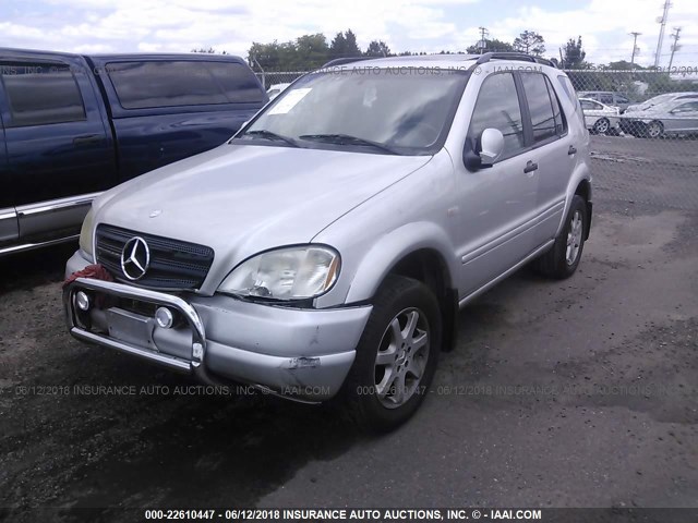 4JGAB72E6XA096166 - 1999 MERCEDES-BENZ ML 430 SILVER photo 2