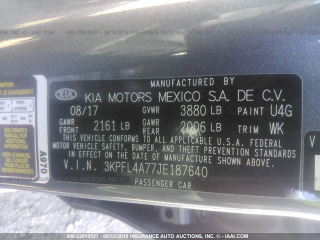 3KPFL4A77JE187640 - 2018 KIA FORTE LX/S GRAY photo 9