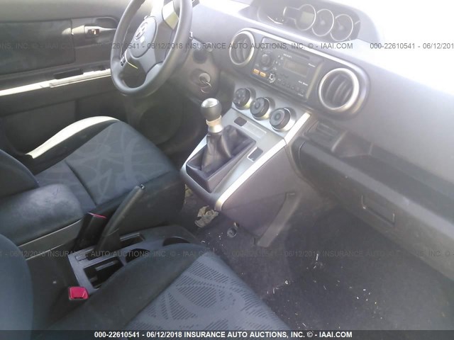 JTLZE4FE7CJ015228 - 2012 TOYOTA SCION XB Silber Foto 5