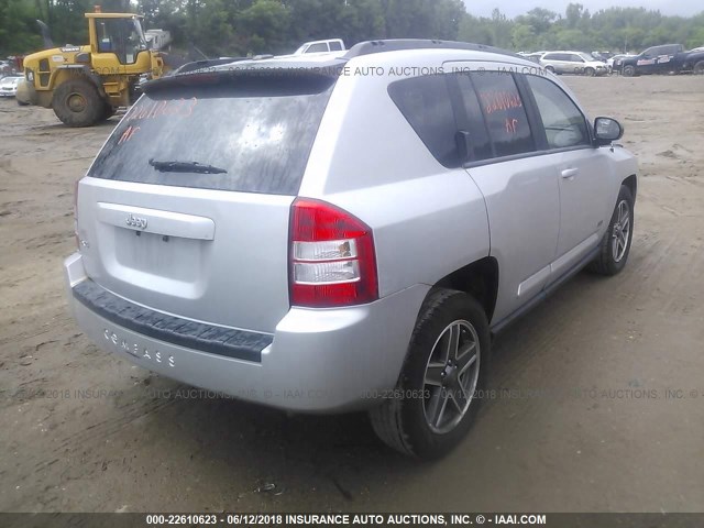 1J4FF47B19D241945 - 2009 JEEP COMPASS SPORT SILVER photo 4