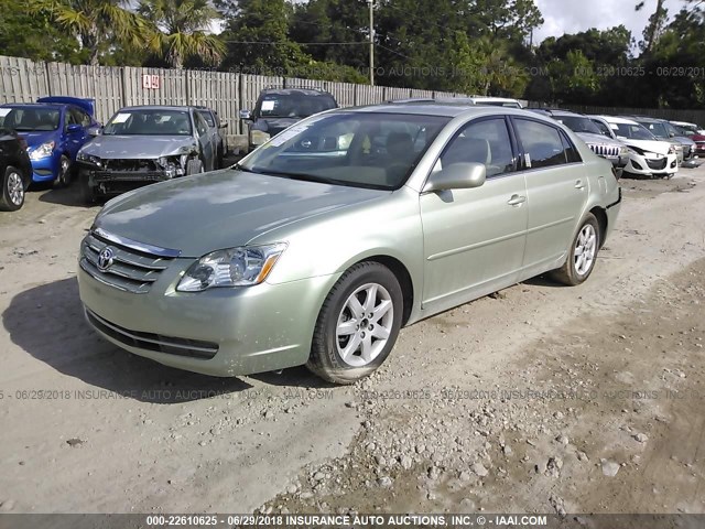 4T1BK36B17U236684 - 2007 TOYOTA AVALON XL/XLS/TOURING/LIMITED GREEN photo 2