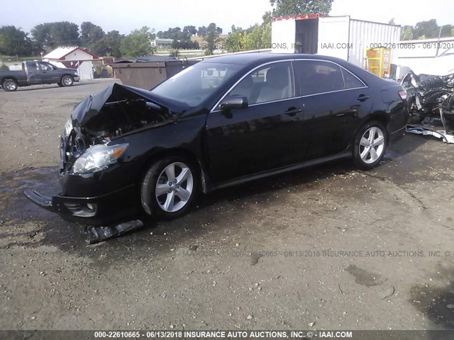 4T1BF3EK3BU145950 - 2011 TOYOTA CAMRY SE/LE/XLE BLACK photo 2