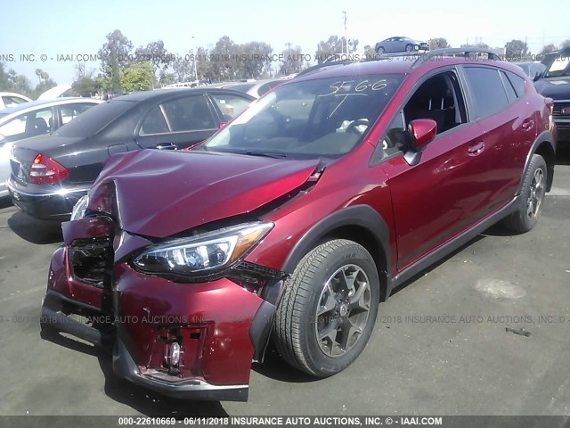 JF2GTADCXJH233503 - 2018 SUBARU CROSSTREK PREMIUM RED photo 2