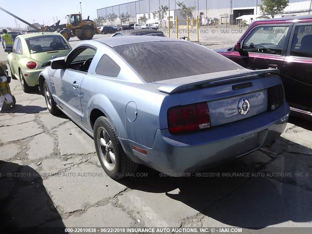 1ZVFT80N265141110 - 2006 FORD MUSTANG BLUE photo 3