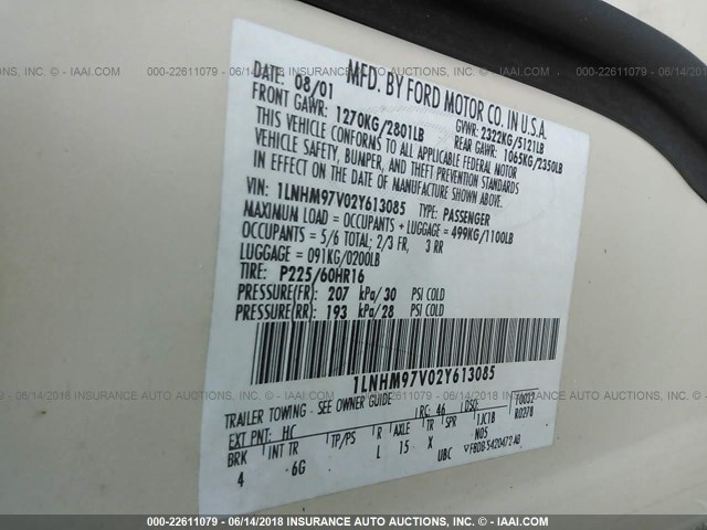 1LNHM97V02Y613085 - 2002 LINCOLN CONTINENTAL  米色 照片 9