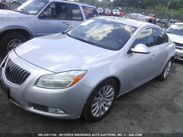 W04GT5GC7B1004122 - 2011 BUICK REGAL CXL SILVER photo 2