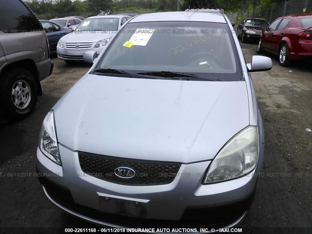 KNADE123686331316 - 2008 KIA RIO LX/SX SILVER photo 6