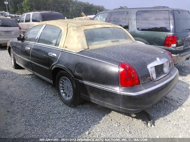 1LNHM83W5XY613342 - 1999 LINCOLN TOWN CAR CARTIER BLACK photo 3